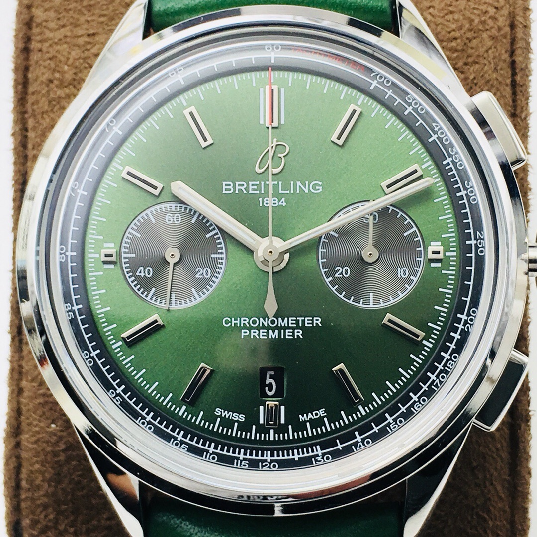 Classic Chronograph 42 mm Watch – IW-2199 - Image 4