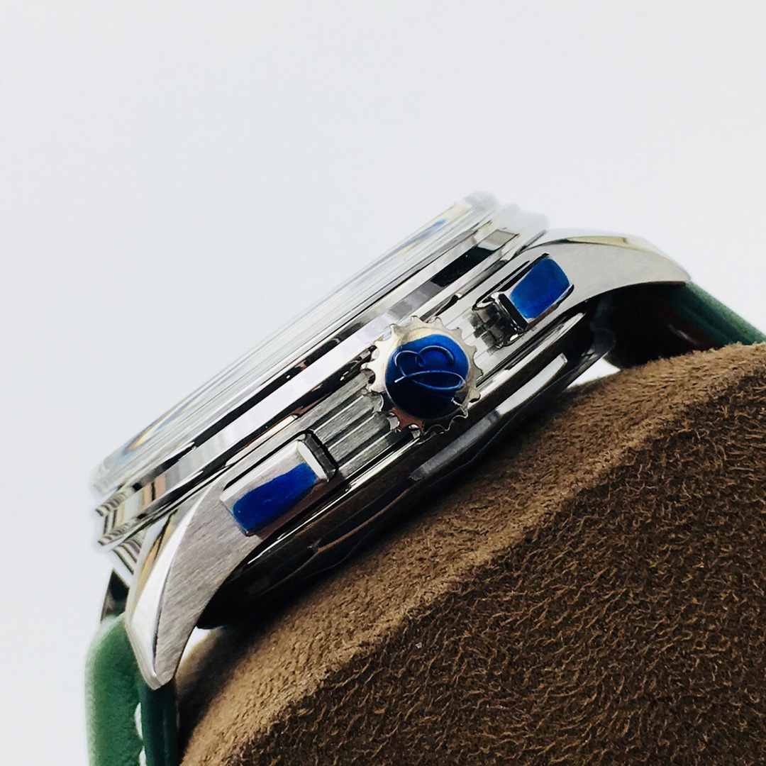 Classic Chronograph 42 mm Watch – IW-2199 - Image 5
