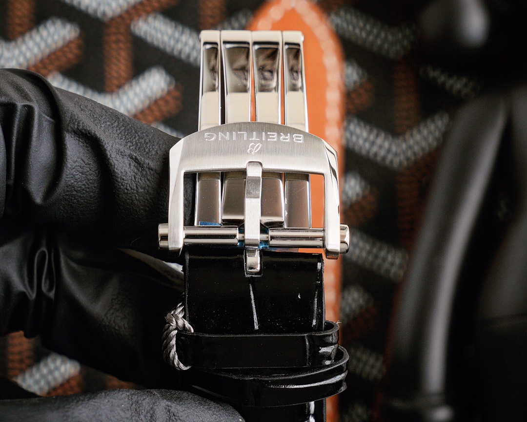 Breitling Classic Chronograph 42 mm Watch – IW-2195 - Image 7