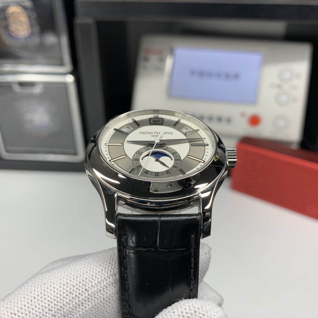 Patek Philippe Classic 40 mm Watch – IW-2523 - Image 4