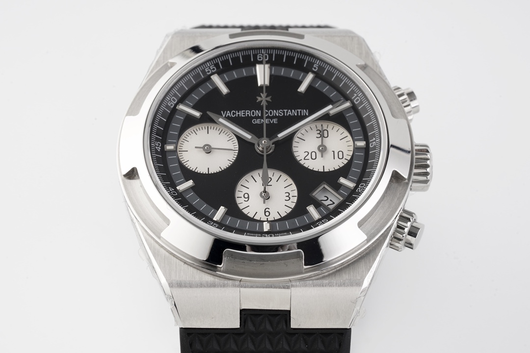 Vacheron Constantin Overseas Luminous Watch – IW-0989 - Image 2