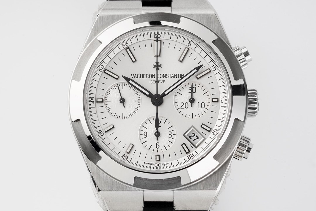 Vacheron Constantin Overseas Luminous Watch – IW-0990 - Image 2