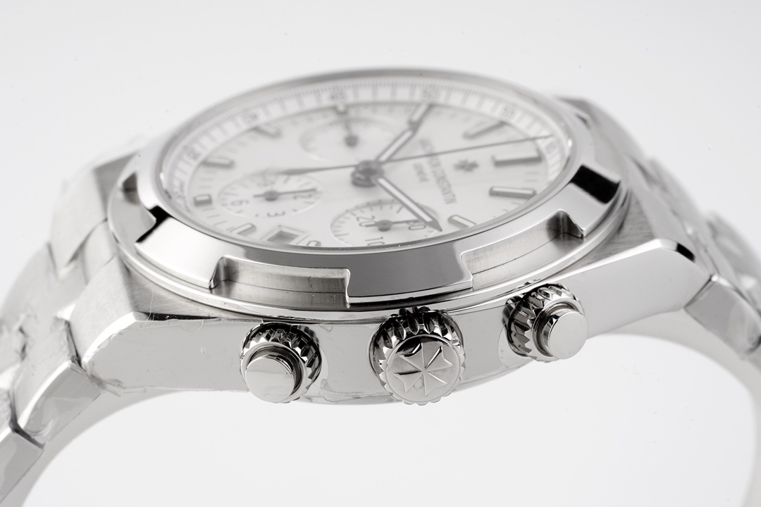 Vacheron Constantin Overseas Luminous Watch – IW-0990 - Image 6
