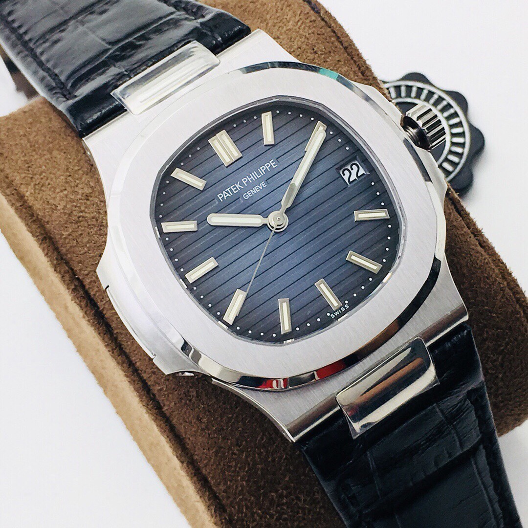 Patek Philippe Nautilus Watch – IW-2623 - Image 2