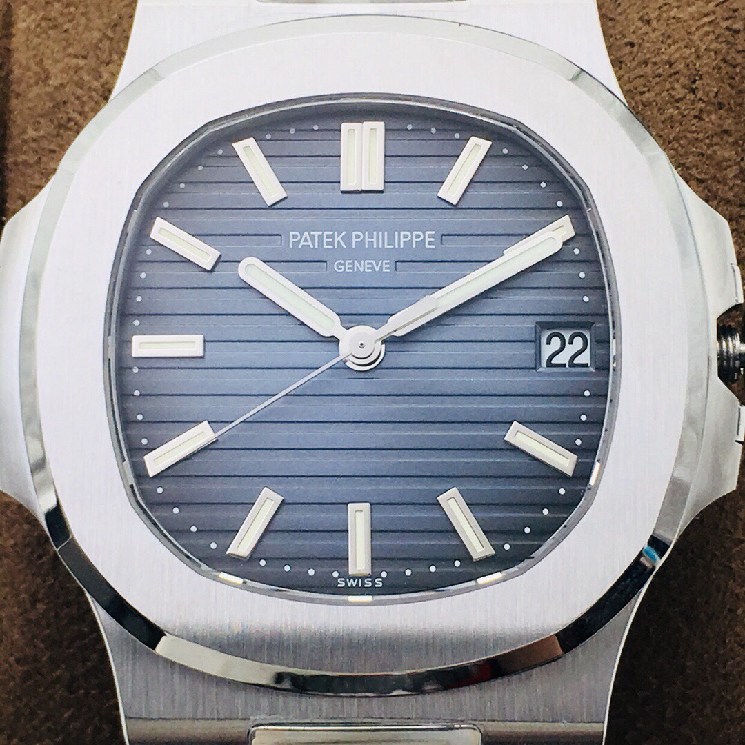 Patek Philippe Nautilus Watch – IW-2623 - Image 4