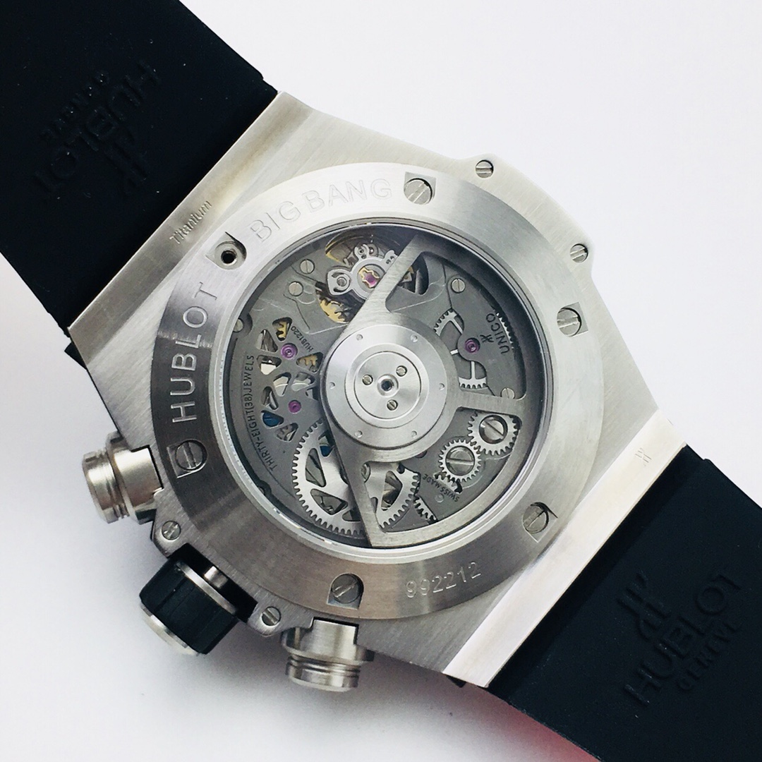 Hublot Classic 45.5 mm Watch – IW-0359 - Image 7