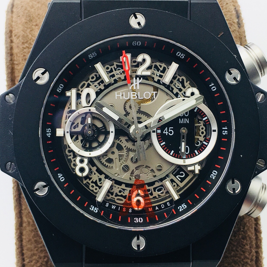 Hublot Classic 45.5 mm Watch – IW-0361 - Image 4