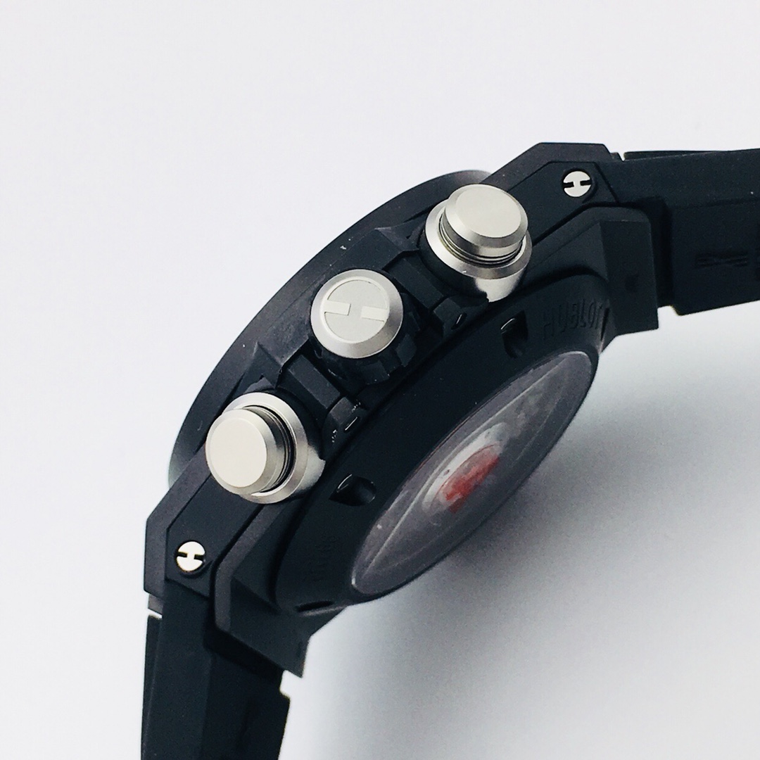 Hublot Classic 45.5 mm Watch – IW-0361 - Image 5