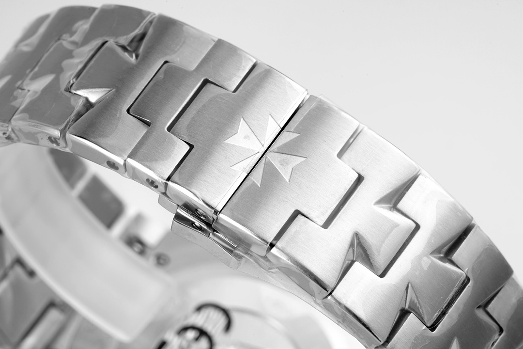 Vacheron Constantin Overseas 42 mm Watch – IW-0995 - Image 9