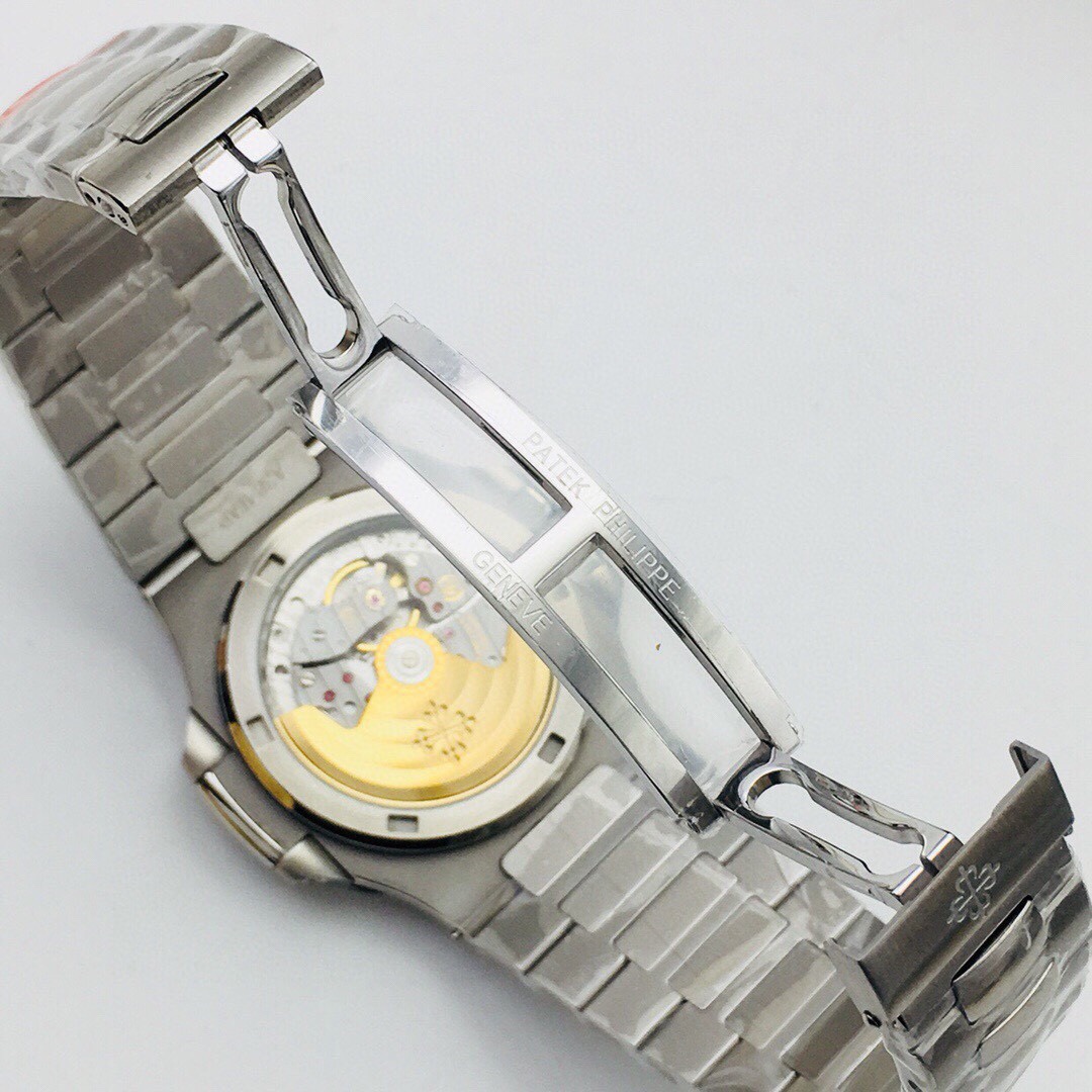 Patek Philippe Nautilus 40 mm Watch – IW-2619 - Image 8