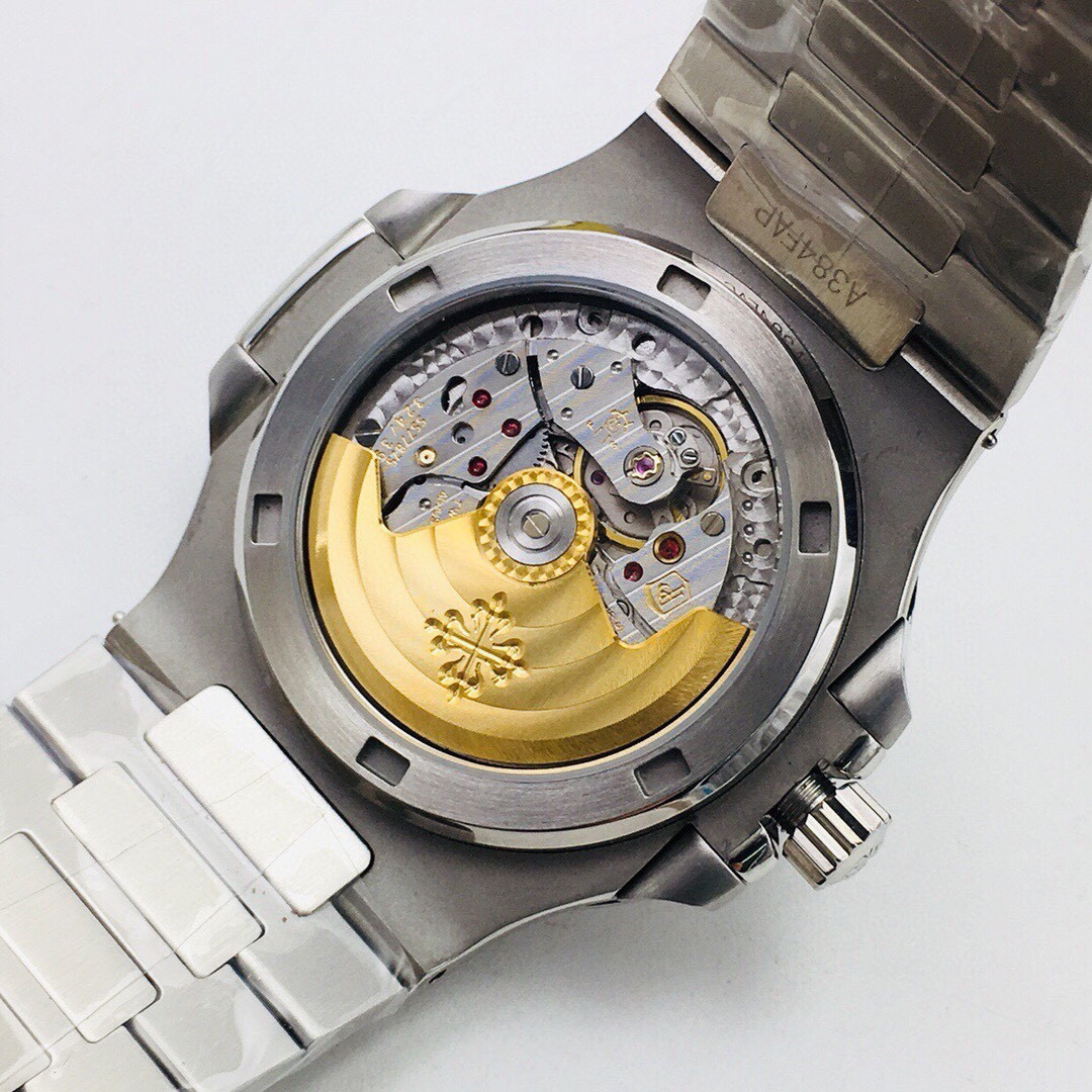 Patek Philippe Nautilus 40 mm Watch – IW-2619 - Image 7