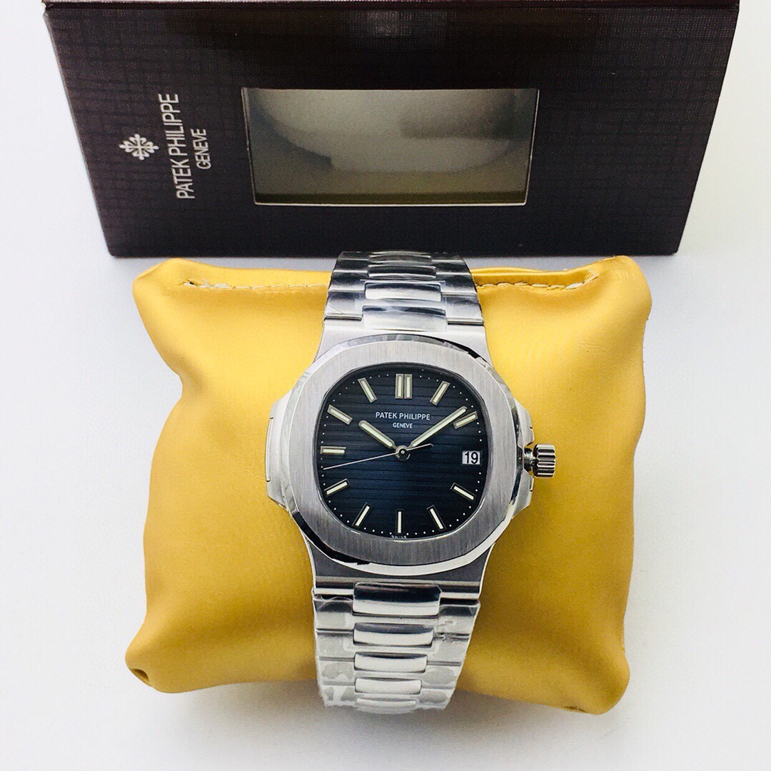 Patek Philippe Nautilus 40 mm Watch – IW-2620