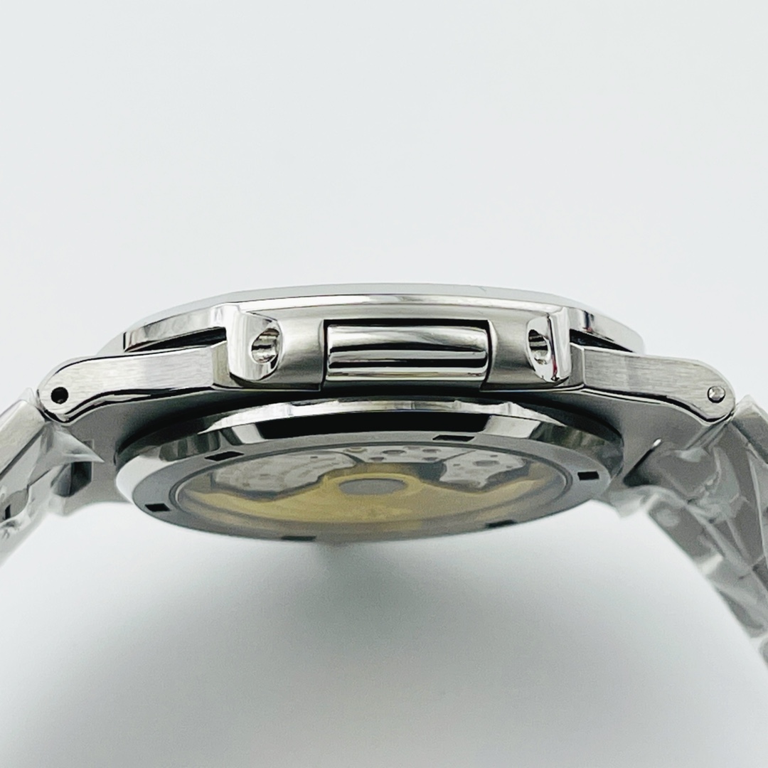 Patek Philippe Nautilus 40 mm Watch – IW-2618 - Image 6