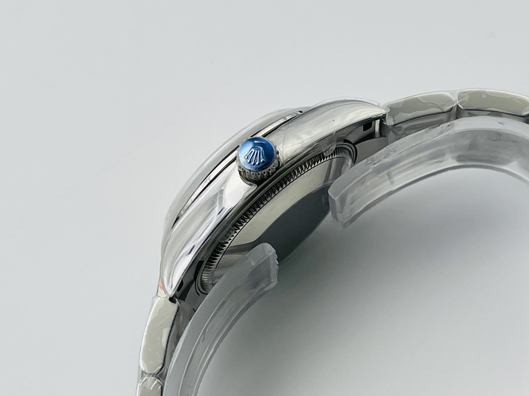 Rolex Oyster Perpetual Ice Blue Luminous 31 mm Watch – IW-3086 - Image 5