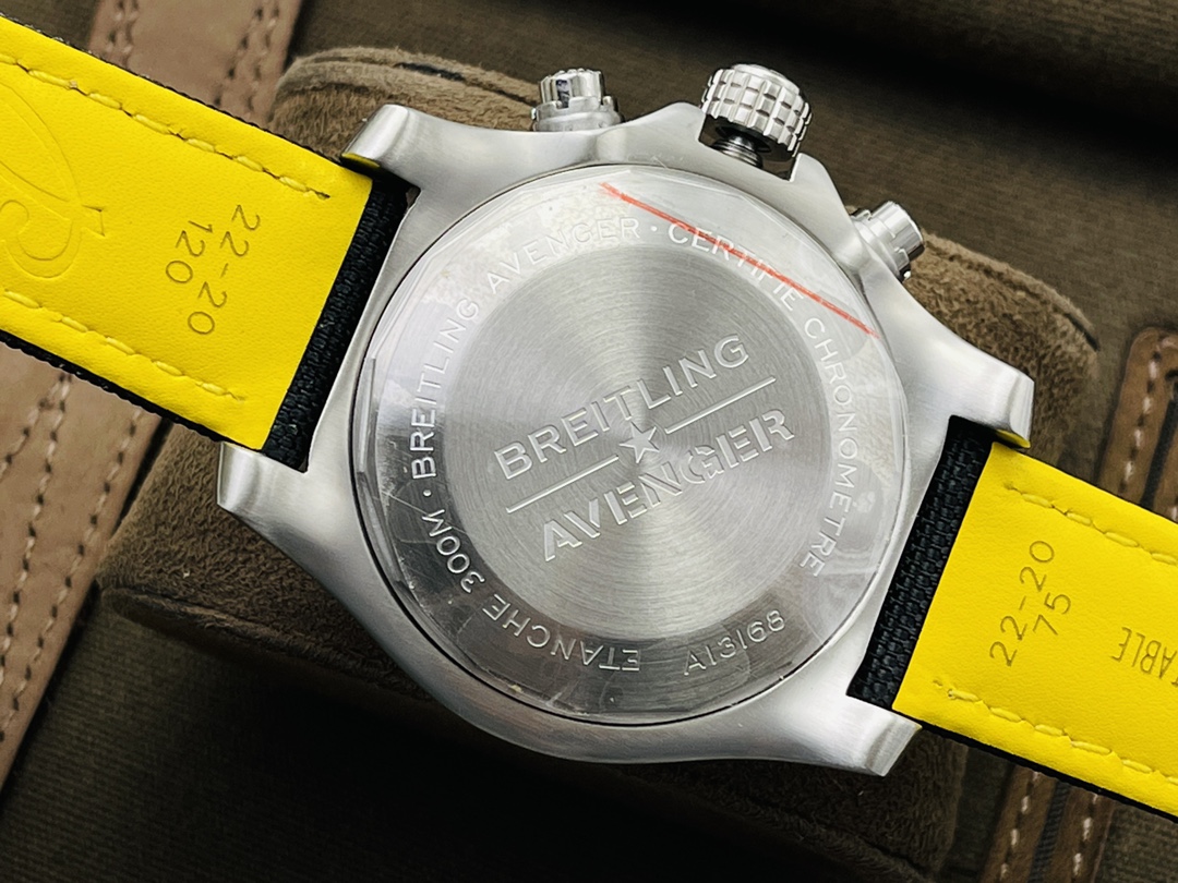Breitling Classic Chronograph 45 mm Watch – IW-0660 - Image 7