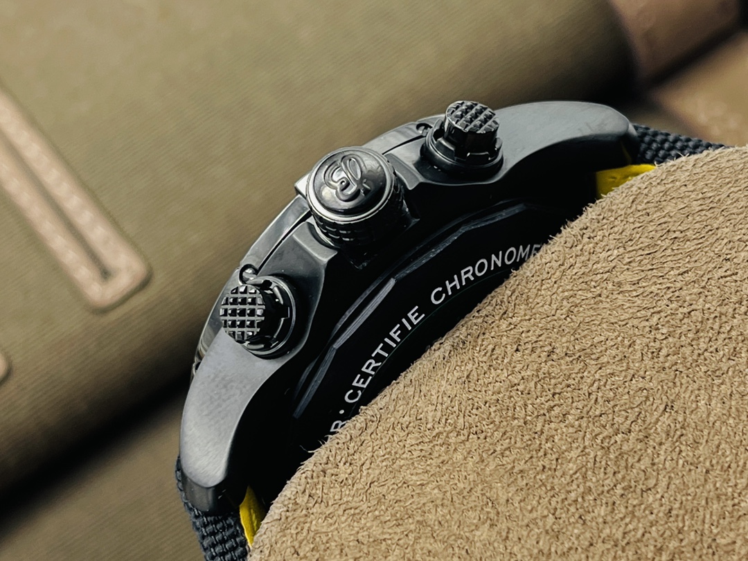 Breitling Classic Chronograph 45 mm Watch – IW-0661 - Image 5