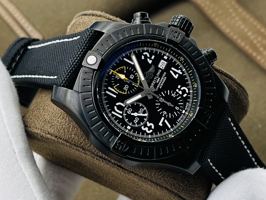 Breitling Classic Chronograph 45 mm Watch – IW-0661 - Image 2