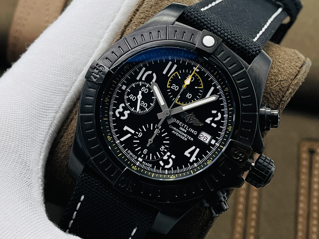 Breitling Classic Chronograph 45 mm Watch – IW-0661 - Image 3