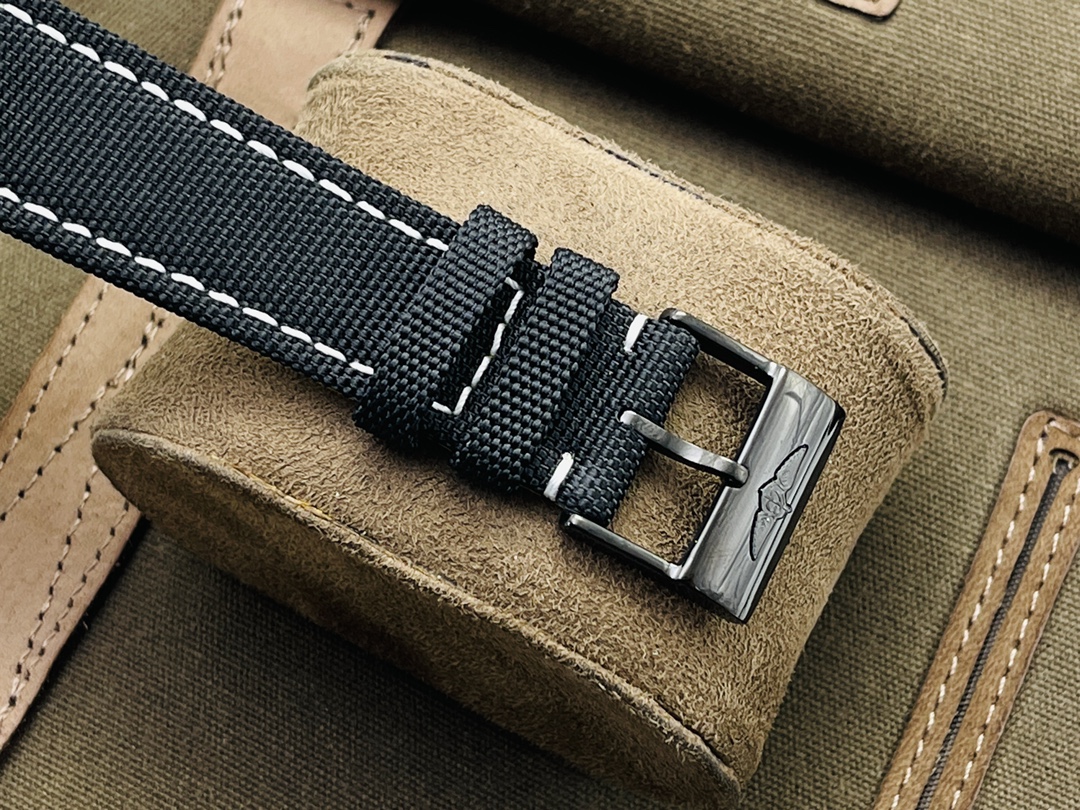 Breitling Classic Chronograph 45 mm Watch – IW-0661 - Image 9