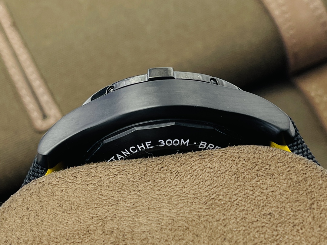 Breitling Classic Chronograph 45 mm Watch – IW-0661 - Image 6