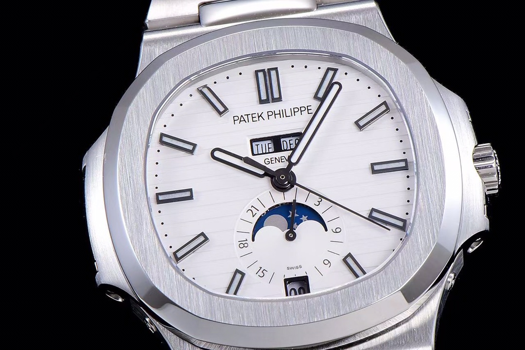 Patek Philippe Nautilus Watch – IW-2694 - Image 4