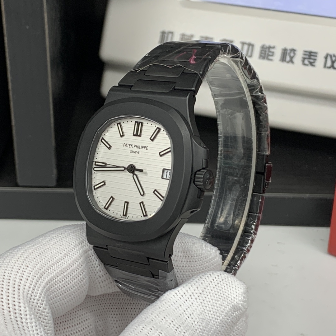 Patek Philippe Nautilus 40 mm Watch – IW-2519 - Image 3