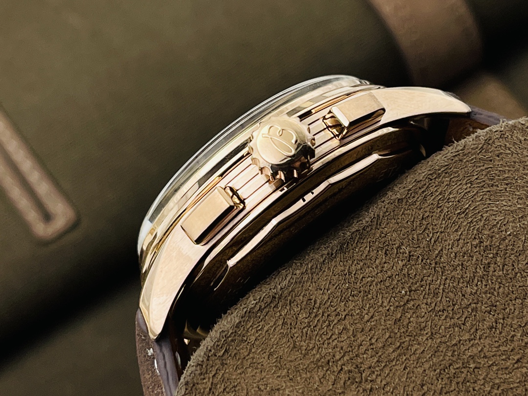 Classic Chronograph 42 mm Watch – IW-2188 - Image 5