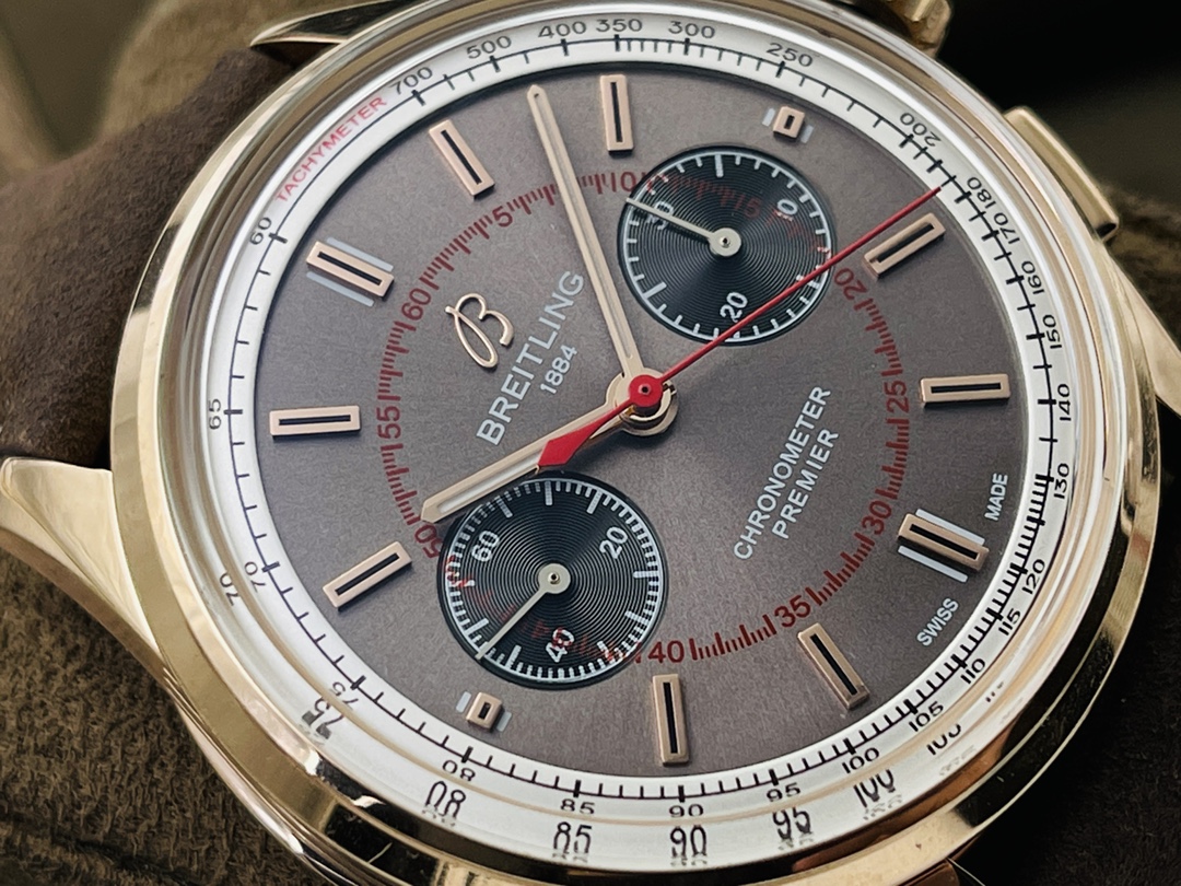 Classic Chronograph 42 mm Watch – IW-2188 - Image 4