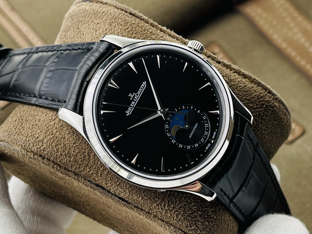 Jaeger-LeCoultre Master Control Moonphase 39 mm Watch – IW-0502 - Image 2
