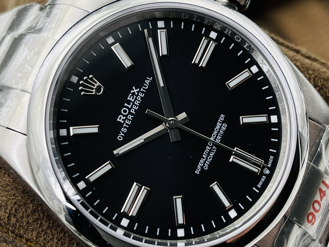 Rolex Oyster Perpetual Ice Blue Luminous 41 mm Watch – IW-0156 - Image 4
