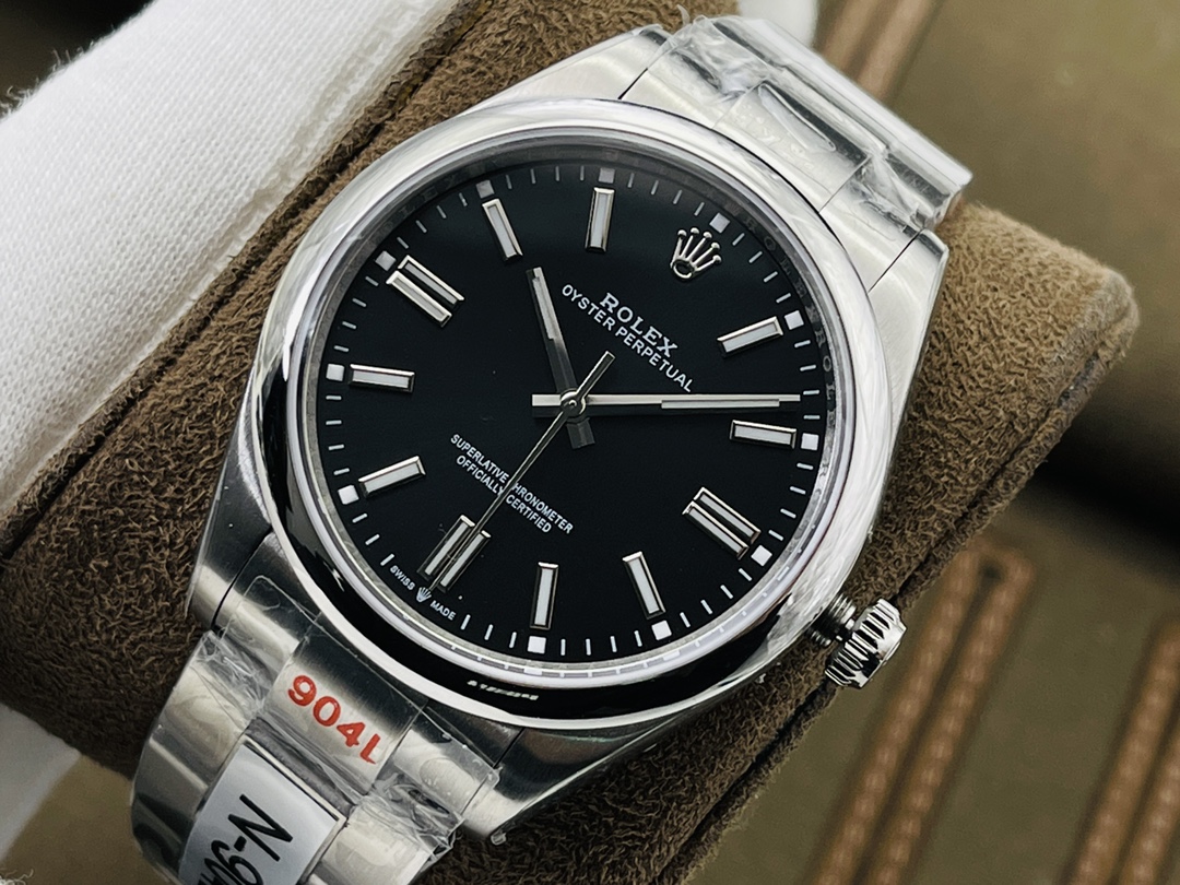 Rolex Oyster Perpetual Ice Blue Luminous 41 mm Watch – IW-0156 - Image 3
