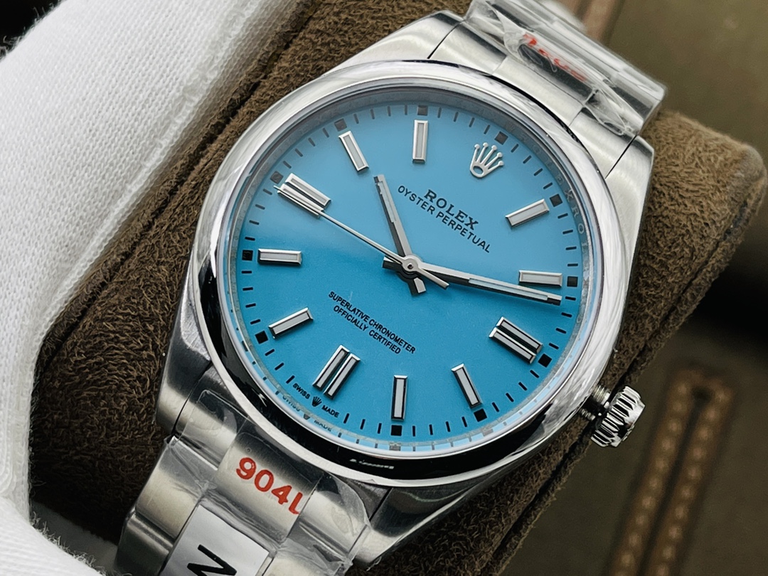 Rolex Oyster Perpetual Ice Blue Luminous 41 mm Watch – IW-0154 - Image 3