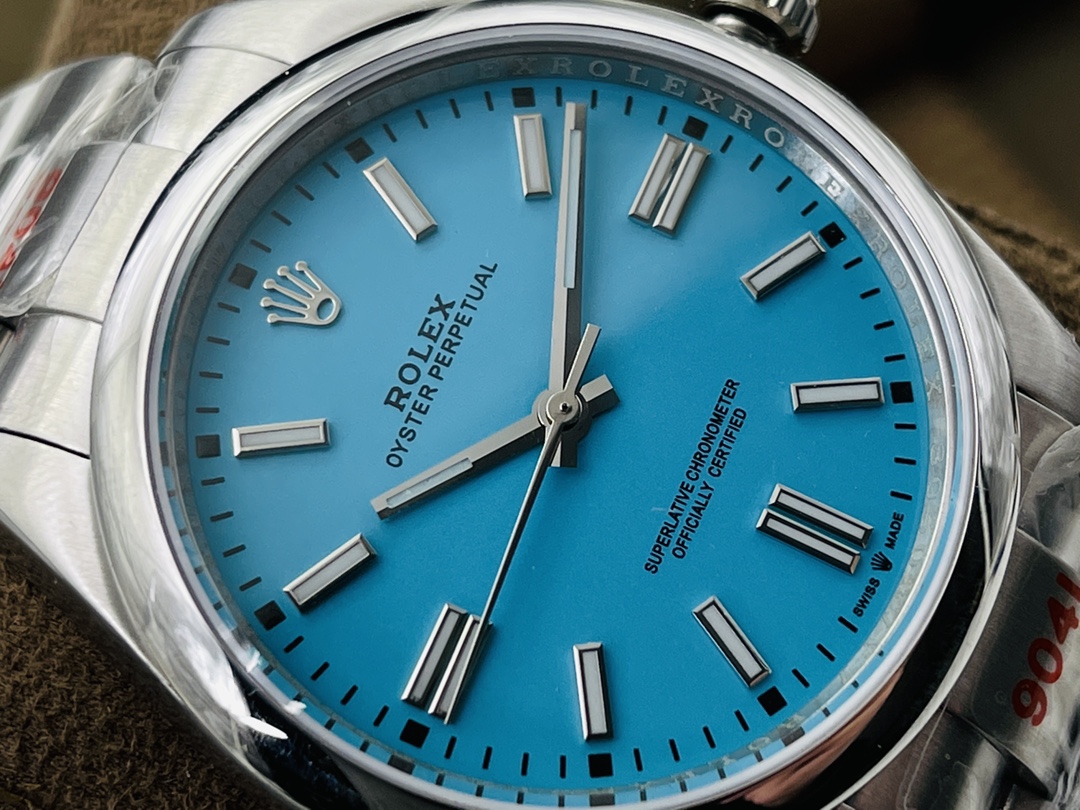 Rolex Oyster Perpetual Ice Blue Luminous 41 mm Watch – IW-0154 - Image 4