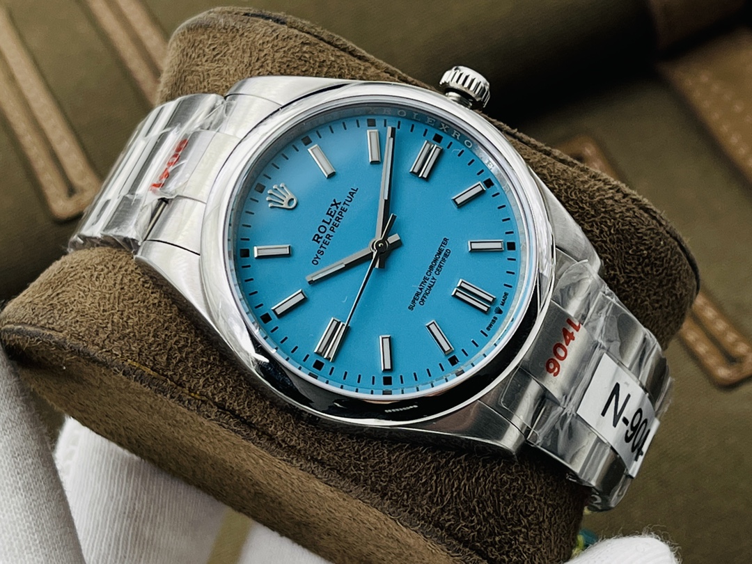 Rolex Oyster Perpetual Ice Blue Luminous 41 mm Watch – IW-0154 - Image 2