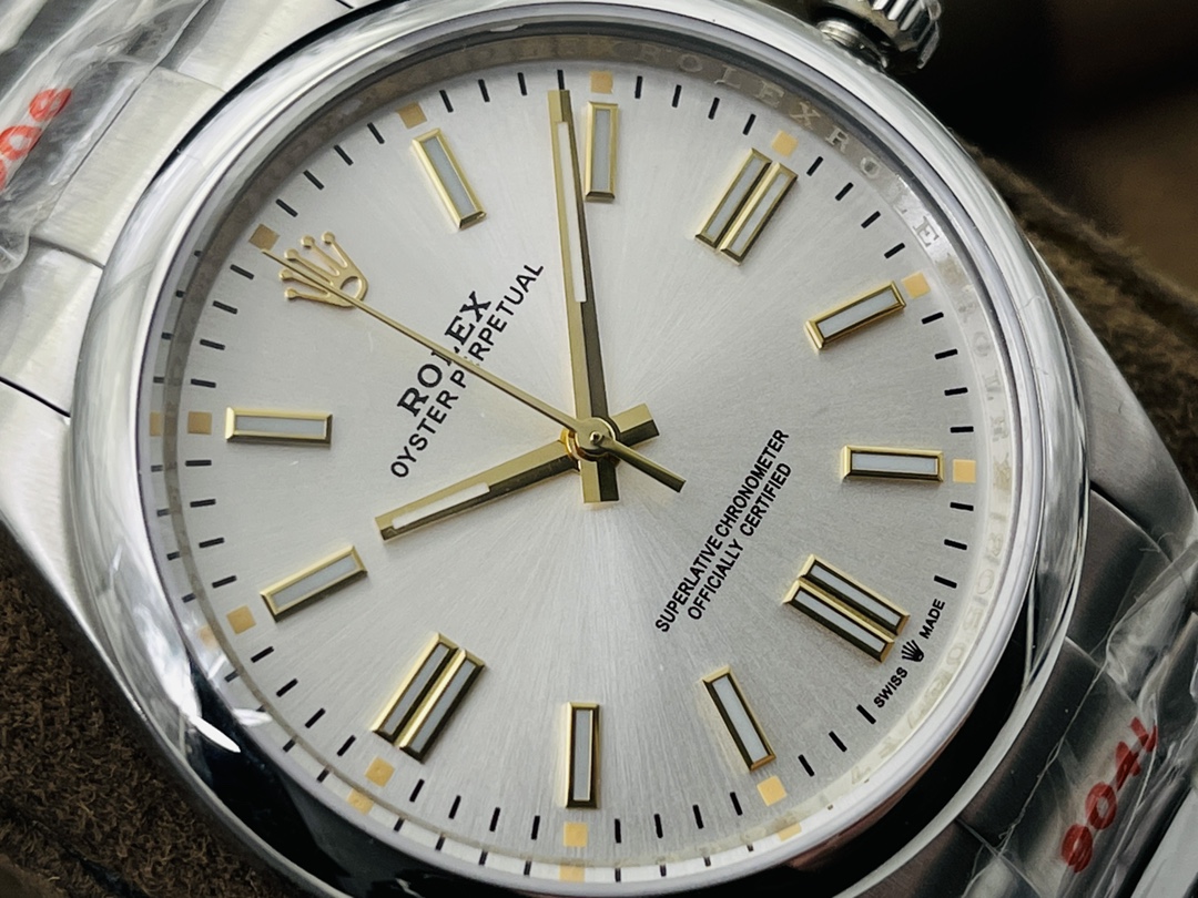 Rolex Oyster Perpetual Ice Blue Luminous 41 mm Watch – IW-0152 - Image 4