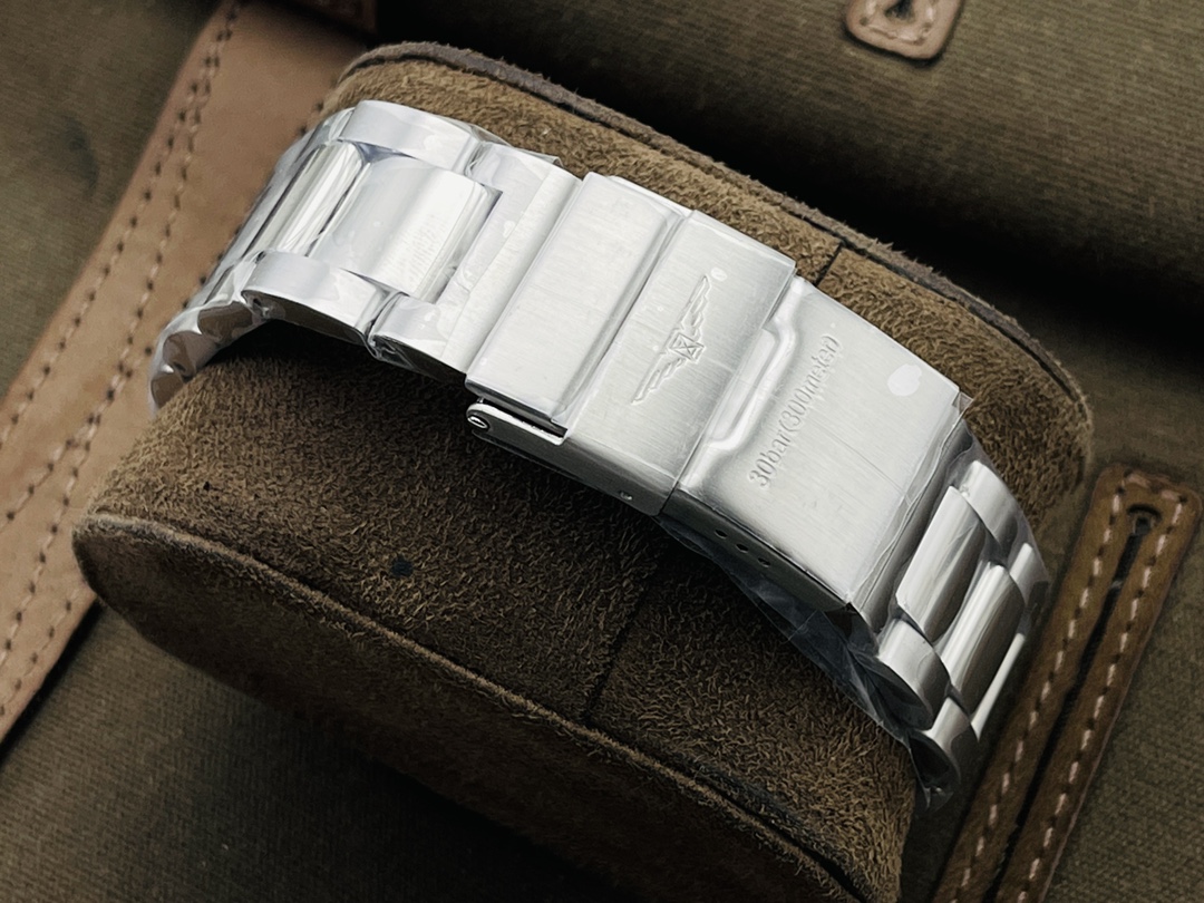 Longines Classic 41 mm Watch – IW-0758 - Image 9