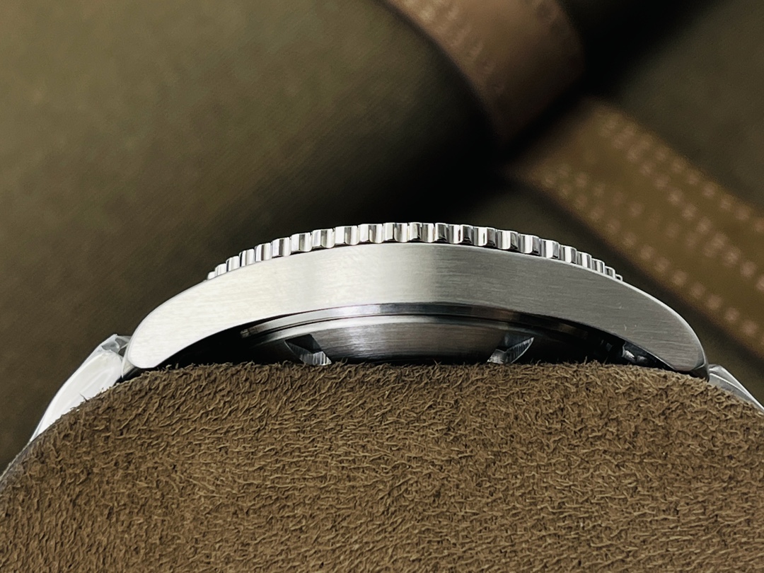 Longines Classic 41 mm Watch – IW-0758 - Image 6