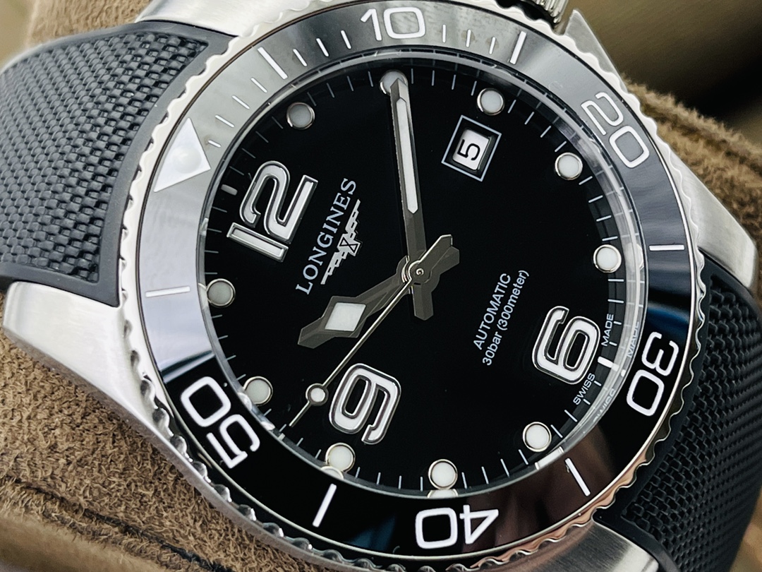 Longines Classic 41 mm Watch – IW-0756 - Image 4