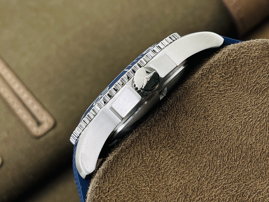 Longines Classic 41 mm Watch – IW-0755 - Image 5