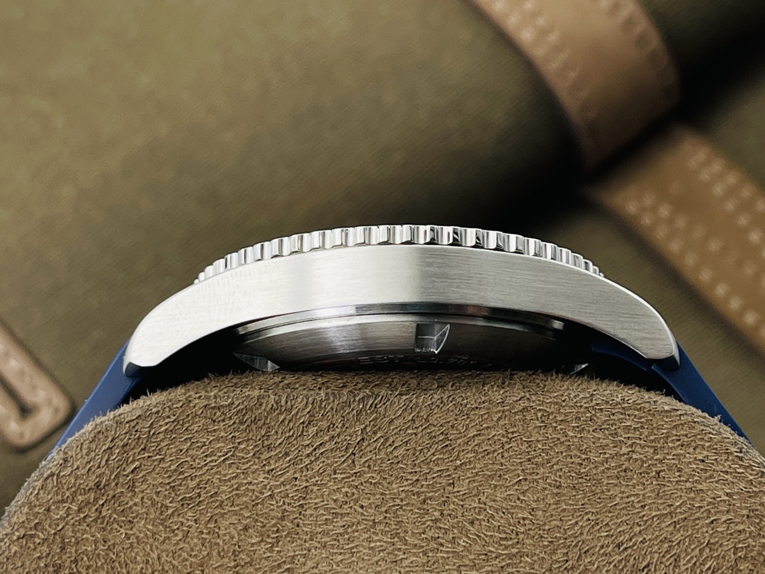 Longines Classic 41 mm Watch – IW-0755 - Image 6
