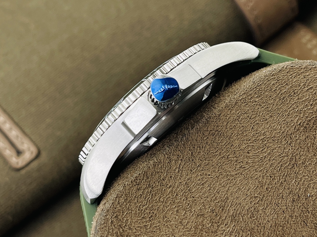 Longines Classic 41 mm Watch – IW-0754 - Image 5
