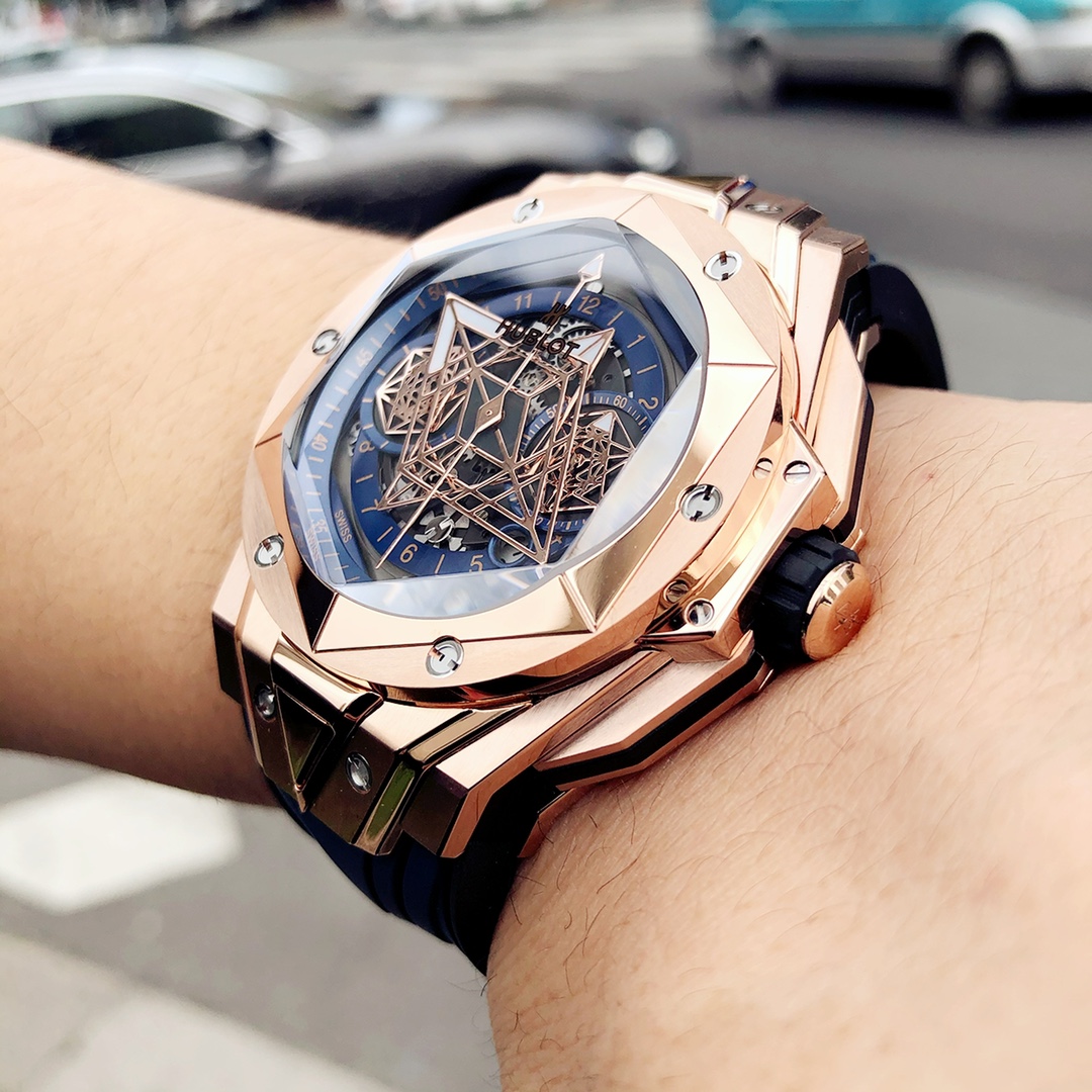 Hublot Classic Chronograph 45 mm Watch – IW-0396 - Image 5