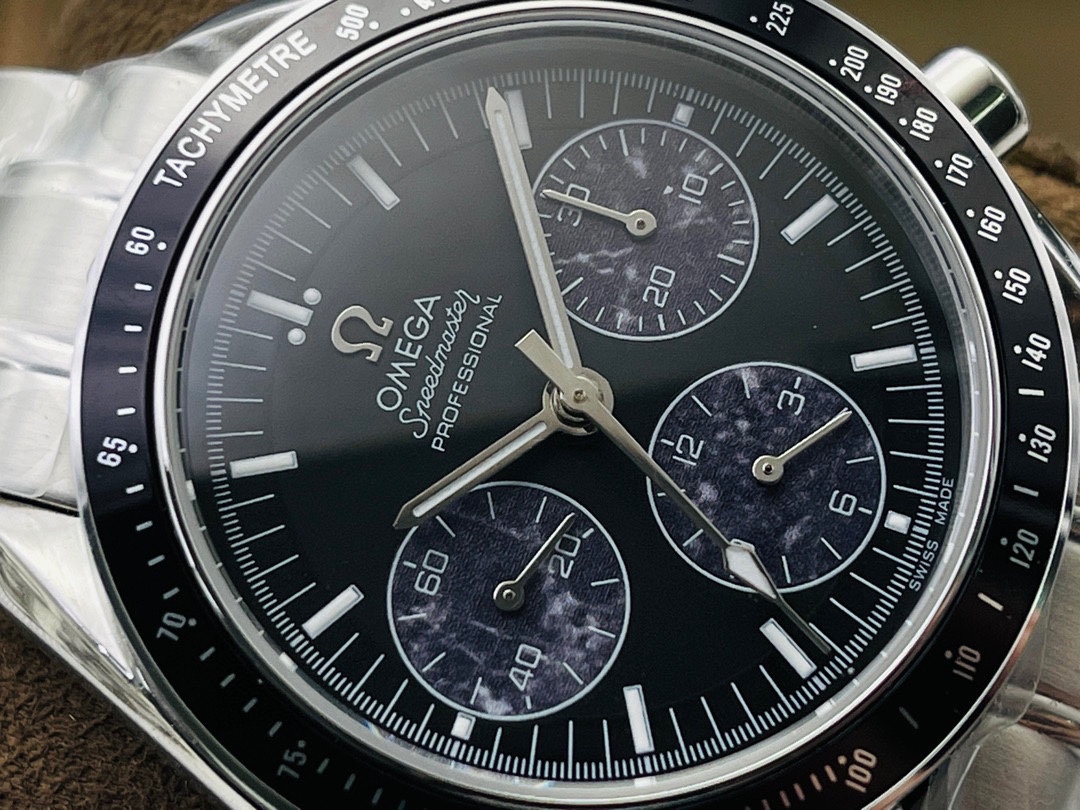 Omega Speedmaster Chronograph 40 mm Watch – IW-1456 - Image 4