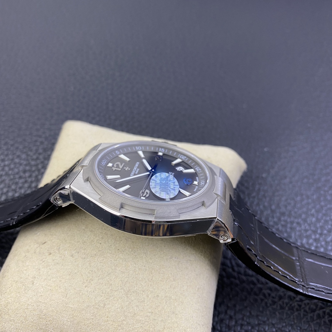 Vacheron Constantin Overseas Luminous 42 mm Watch – IW-0988 - Image 4