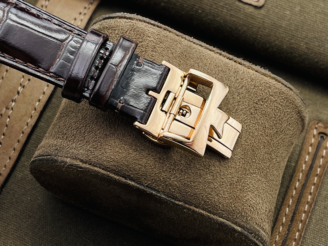 Vacheron Constantin Classic Chronograph 41 mm Watch – IW-1073 - Image 9