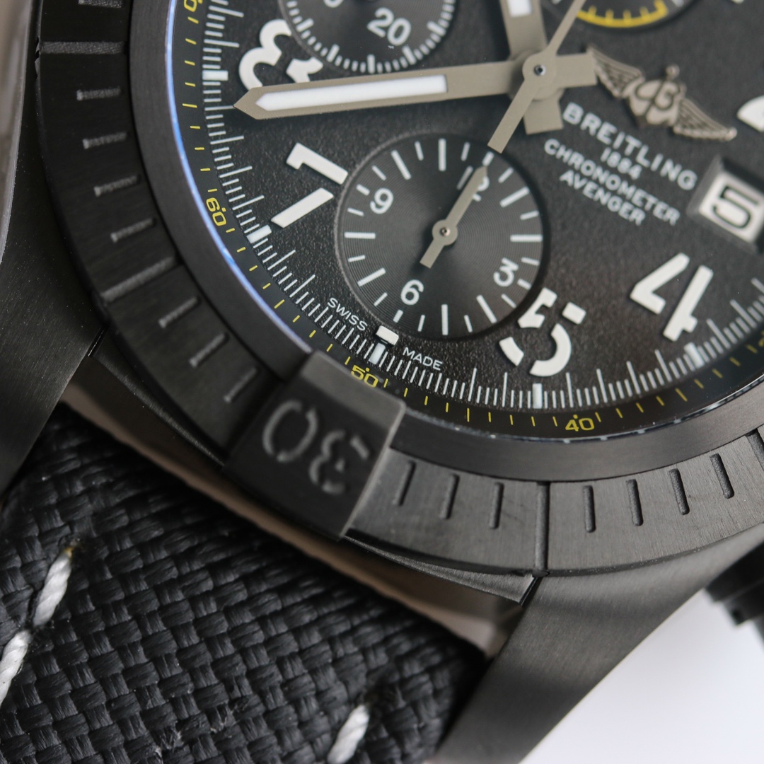 Classic Chronograph 46 mm Watch – IW-2173 - Image 5