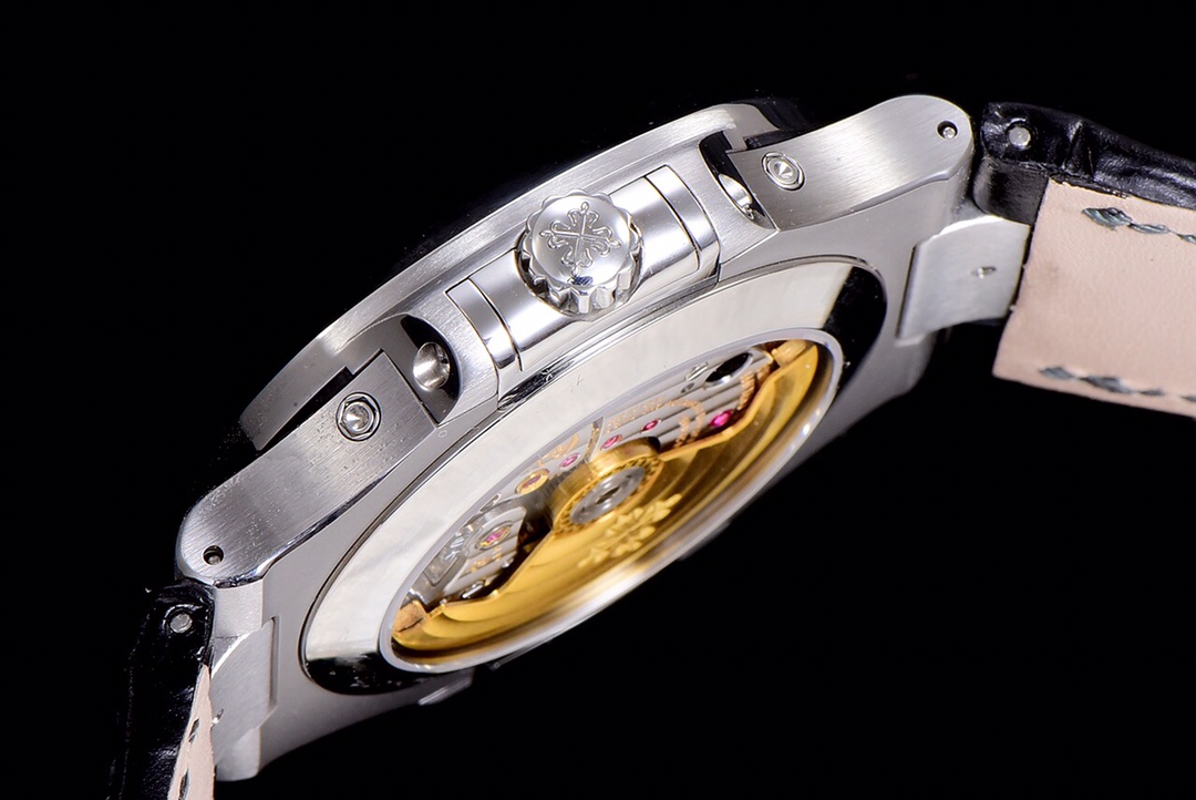 Patek Philippe Nautilus Watch – IW-2696 - Image 6