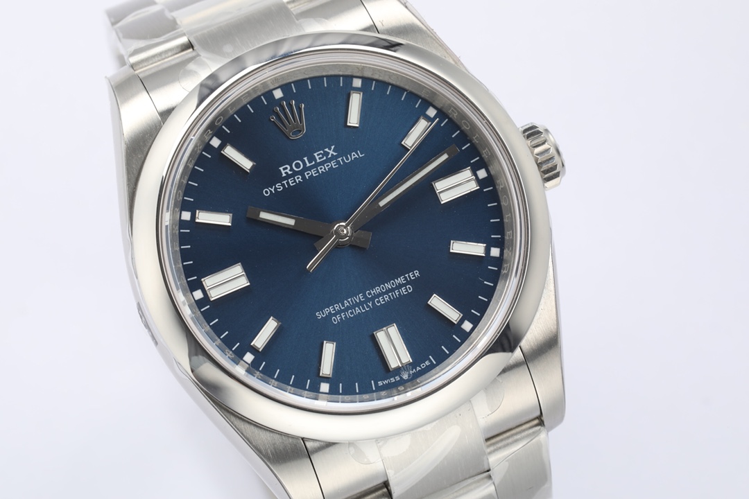 Rolex Oyster Perpetual Ice Blue Luminous 36 mm Watch – IW-0180 - Image 4