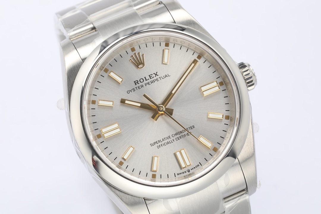 Rolex Oyster Perpetual Ice Blue Luminous 36 mm Watch – IW-0188 - Image 4