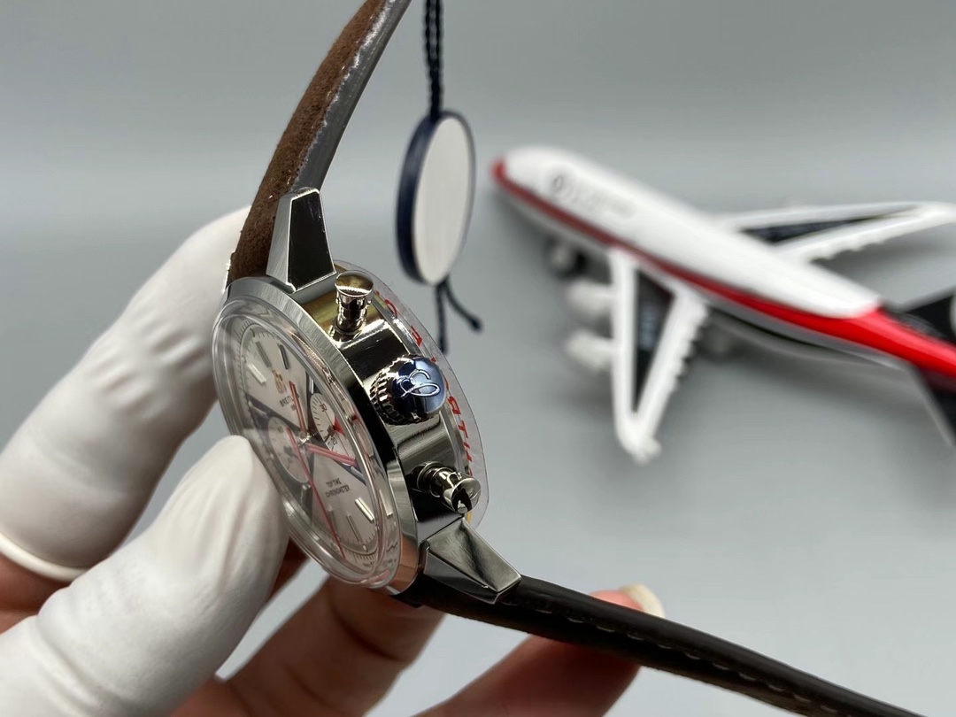 Classic Chronograph 41 mm Watch – IW-0658 - Image 5